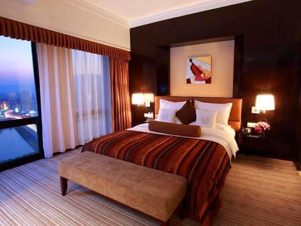 Heyuan Great International Hotel Экстерьер фото